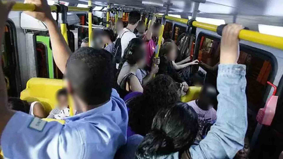 Superlotação é uma das principais reclamações de quem usa ônibus. (Arquivo, Jornal Midiamax)