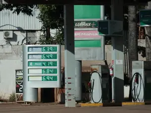 Preço médio da gasolina é de R$ 5,90 e valor do produto varia até R$ 0,61 na Capital