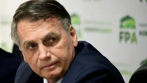 Decisão de exibir vídeo feito com IA não partiu de Bolsonaro, diz defesa