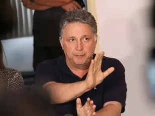 Defesa de Garotinho retira recurso do TSE e abre caminho para Ruas vencer no 1º turno