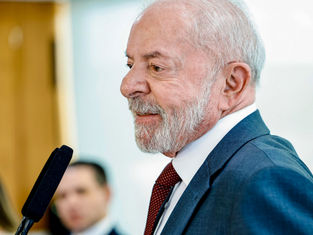 Lula sanciona lei que proíbe descontos associativos em benefícios do INSS