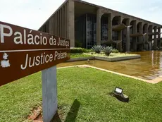 Lula nomeia Manoel Carlos de Almeida Neto ministro interino da Justiça