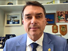 Flávio Bolsonaro escolhe amigo empresário para comandar comunicação da campanha
