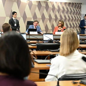 Fim da "Taxa das Blusinhas" ganha fôlego: votação na Comissão Mista é marcada para segunda-feira (31)