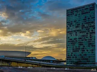 Congresso tem último dia de trabalho nesta sexta-feira (17)