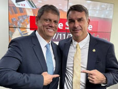 Pesquisa Quaest indica Flavio Bolsonaro à frente de Tarcísio para 2026
