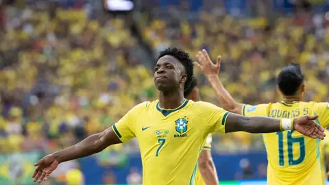 Seleção é consistente, evolui, brilha na Copa, mas precisa pressionar saída dos adversários