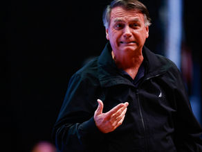 Bolsonaro está estável, mas segue na UTI e sem previsão de alta, diz boletim médico