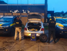 Perseguição termina com mais de 60kg de maconha apreendidos