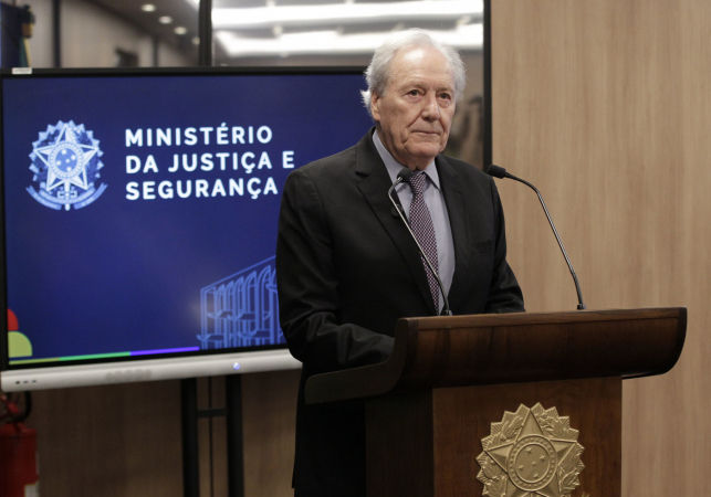 Material produzido pelo Ministério da Justiça, comandado por Ricardo Lewandowski, tem 35 páginas e 58 sugestões
