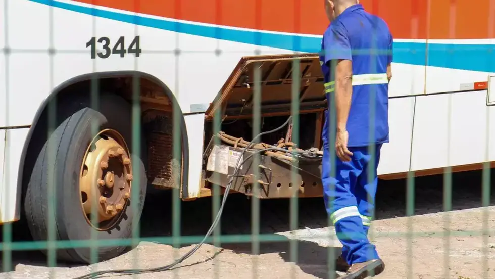 Agência de regulação aponta que quase 200 ônibus chegarão à idade máxima em 2026