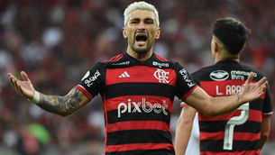 Arrascaeta entra na lista dos 30 jogadores mais decisivos do mundo; veja ranking