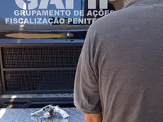 Monitorado com tornozeleira eletrônica é preso com revólver e munições em Campo Grande