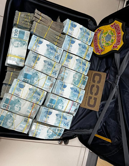 PF formaliza apreensão de cerca de R$ 1,7 milhão em espécie