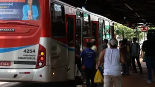 Isenção de imposto milionário divide opinião de usuários de ônibus, que temem aumento de tarifa