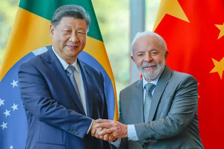 PoderData: 52% dizem ser melhor Brasil ter mais relações comerciais com China