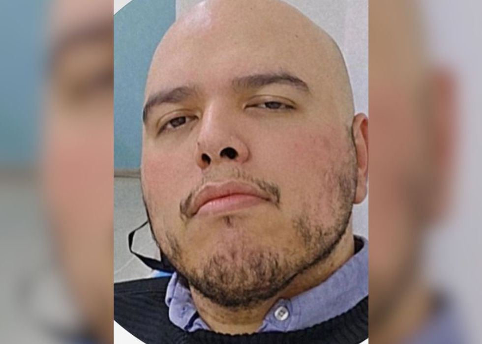 Preso há 5 meses, jornalista réu por estuprar menino de 11 anos passa por audiência