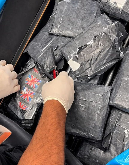 Polícia Federal prende passageira do voo Lisboa-Florianópolis com 10kg de haxixe