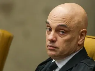 Moraes nega uso de jatos de dono do Banco Master