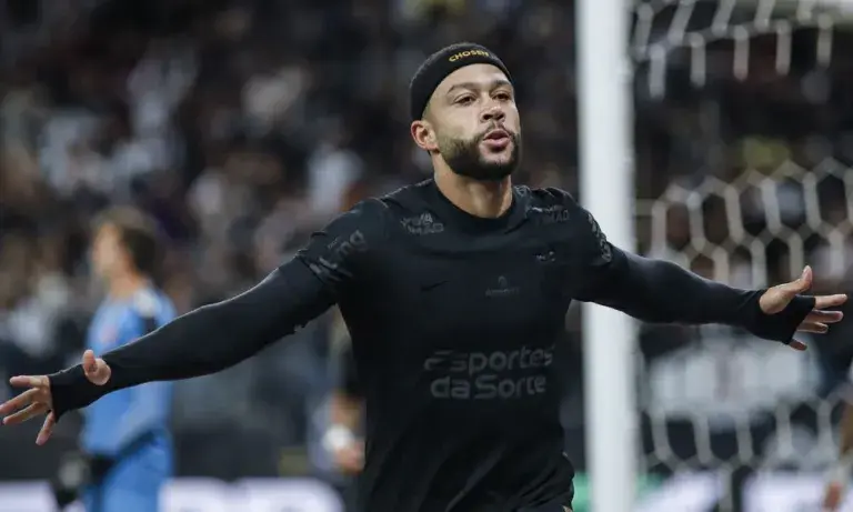 Memphis Depay - EVERTON OKUBO/AGÊNCIA F8/ESTADÃO CONTEÚDO