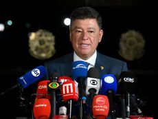Carlos Viana pede providências do Senado para apurar denúncias contra Moraes