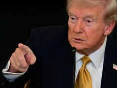 Trump decreta ‘emergência nacional’ para proteger receitas do petróleo da Venezuela