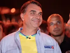 Flávio acusa Dino de autorizar operação contra produtora de ‘Dark Horse’ por motivação política