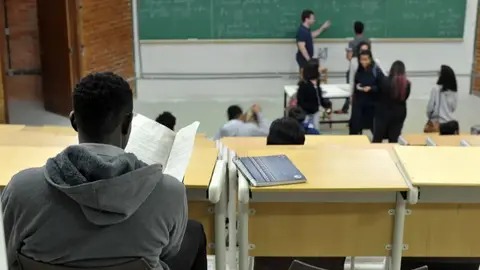 Prazo Final: Renegociação de dívidas do Fies pelo Desenrola encerra nesta segunda-feira (31)