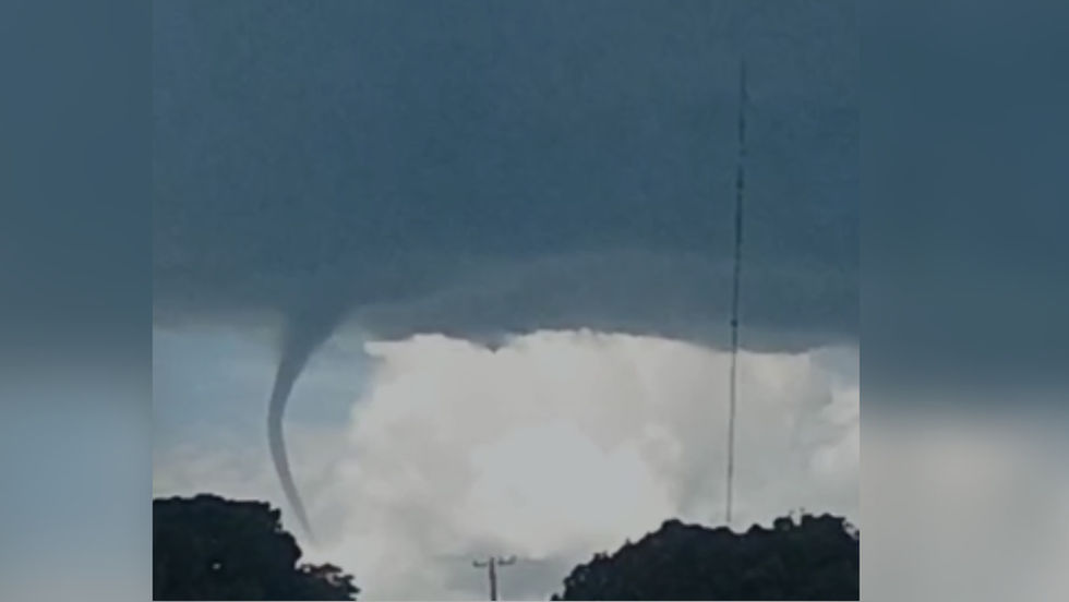 VÍDEO: Ângulo mostra nuvem funil ‘quase’ tocando o solo em Campo Grande