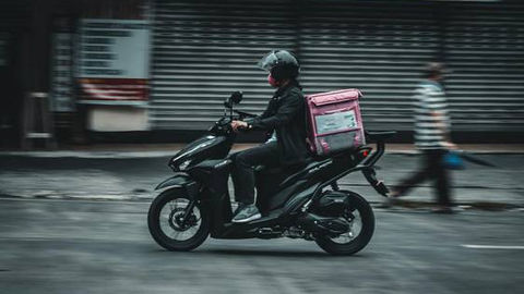 Congresso avança na criação de linha de crédito facilitado para motociclistas e entregadores profissionais