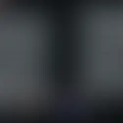 Funcionárias de perfumaria defendem patrão acusado de ficar de cueca no trabalho