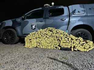 Dupla é presa com 271 quilos de maconha no Jardim Tarumã