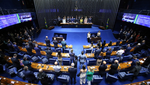 Congresso aprova Orçamento com R$ 6,5 tri em despesas e salário mínimo de R$ 1.621