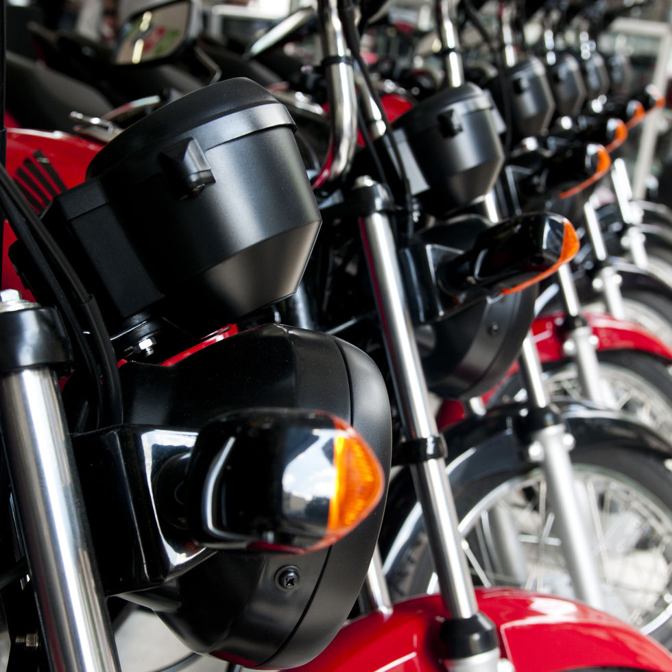 Transição para motos elétricas esbarra no alto custo e na baixa durabilidade dos pneus