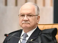 Fachin nega pedido para julgar Moraes e Mendonça juntos, mas marca nova sessão