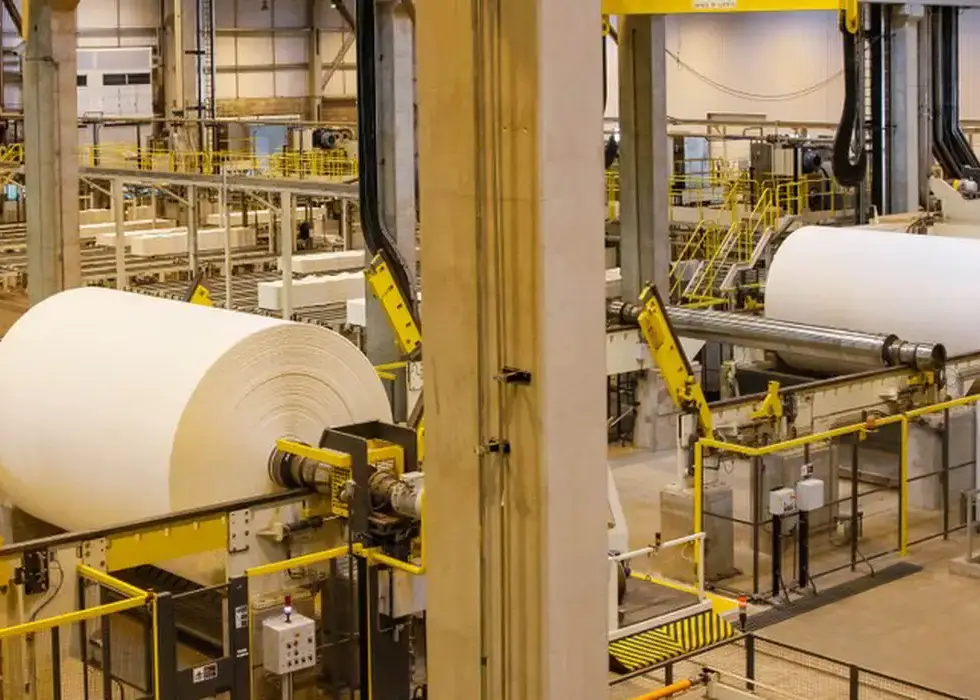 CNI aponta juros como responsáveis por desaceleração da indústria