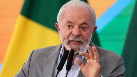 Lula manda recado a Ancelotti e pede que seleção jogue a Copa com alma