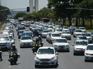 Governo Eleva Teto de Financiamento para Carros de Aplicativo e Inclui Novos Híbridos