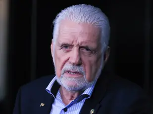Caso Master: Jaques Wagner adia depoimento à Polícia Federal por falta de acesso aos autos