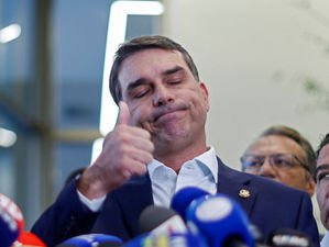 PL espera recuperação de Flávio Bolsonaro nas pesquisas em 15 dias