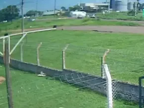 Vídeo mostra momento exato de tombamento de caminhão com etanol na Capital