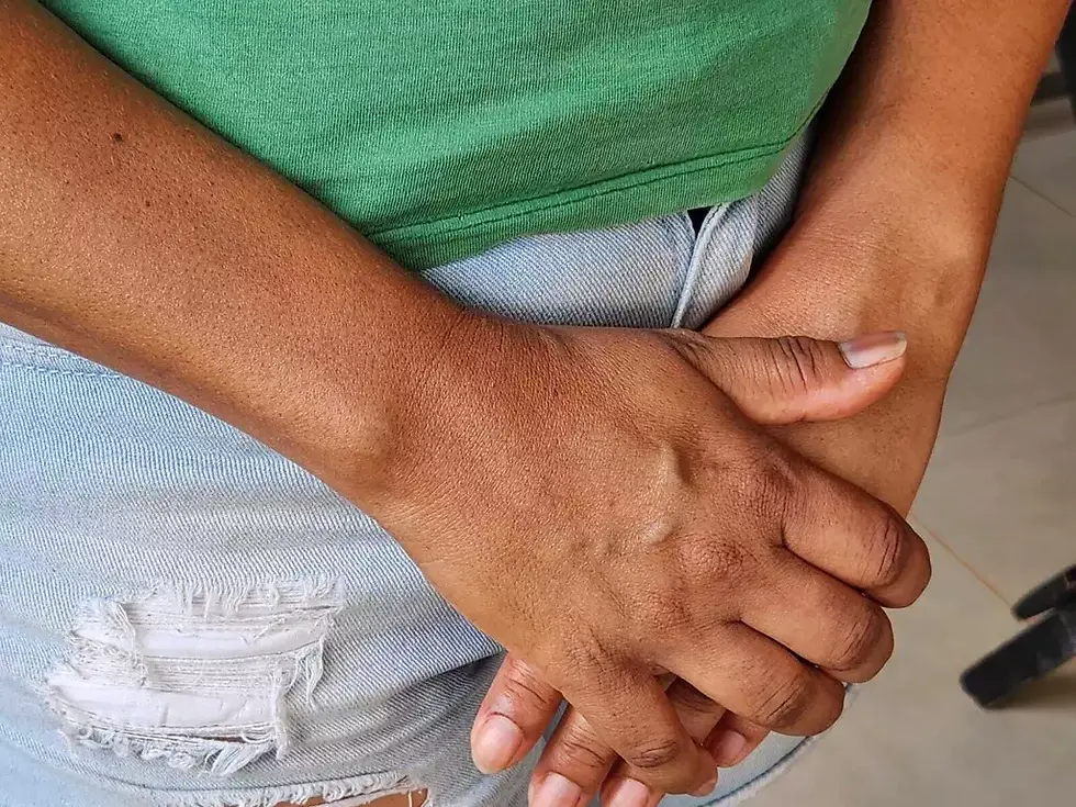 Maria Aparecida dos Santos participou de abaixo-assinado sem saber do que a construção se tratava (Foto: Geniffer Valeriano)