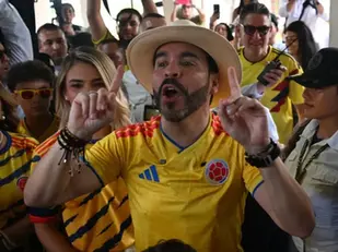 De Trump a Flávio Bolsonaro, aliados celebram vitória preliminar de Espriella na Colômbia