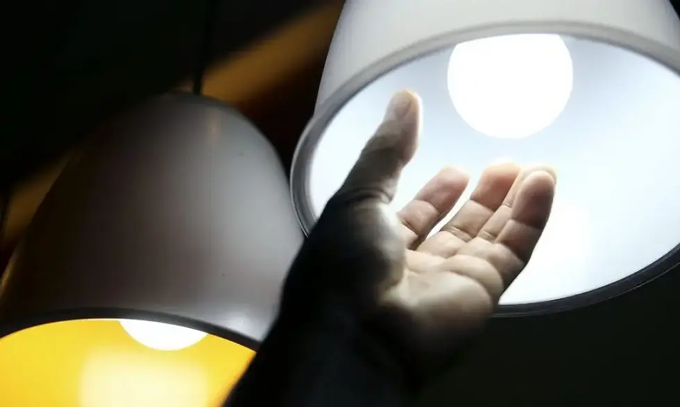 Conta de luz (Marcelo Camargo, Agência Brasil)