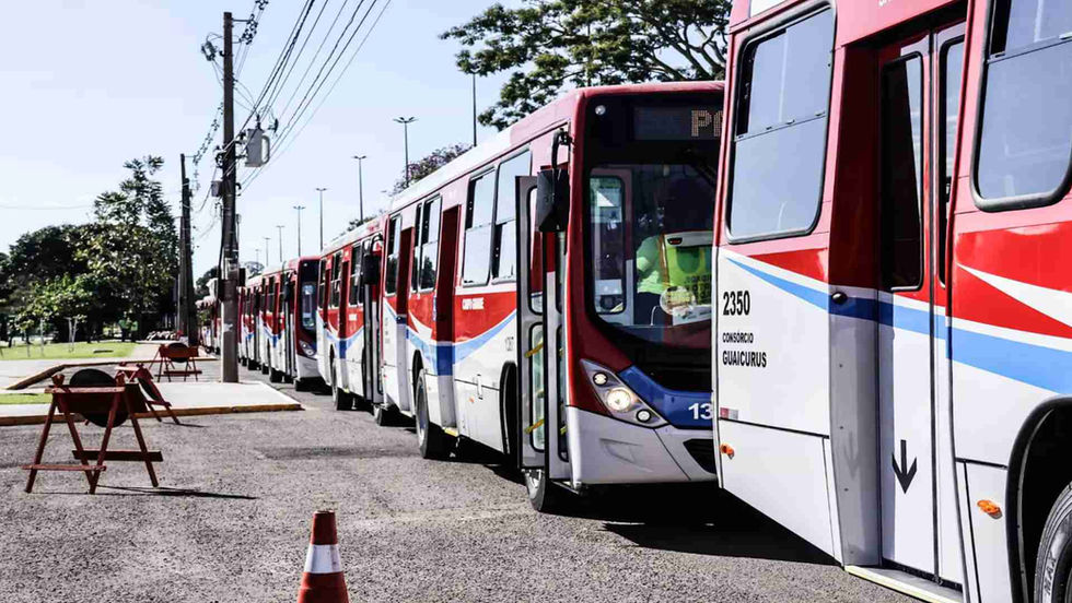 Com ônibus vencidos na rua há anos, Consórcio ‘oferece’ novos para evitar intervenção