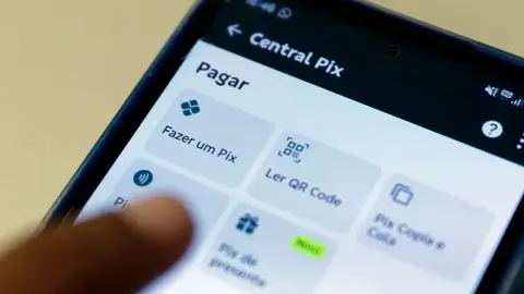 Contas-salário terão Pix Automático a partir de 1º de julho de 2027