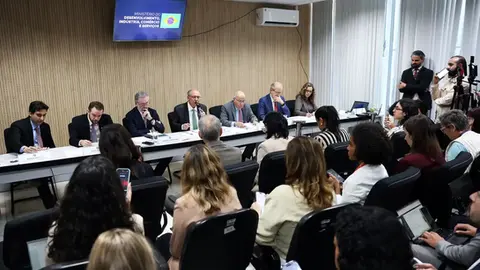 Alckmin critica tarifaço e fala em programa de apoio a prejudicados