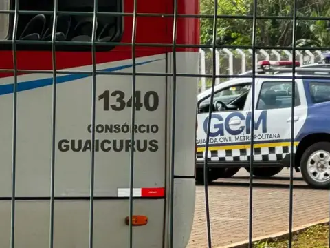 Passageiro bate em criança de 11 anos no ônibus e vai parar na delegacia em Campo Grande