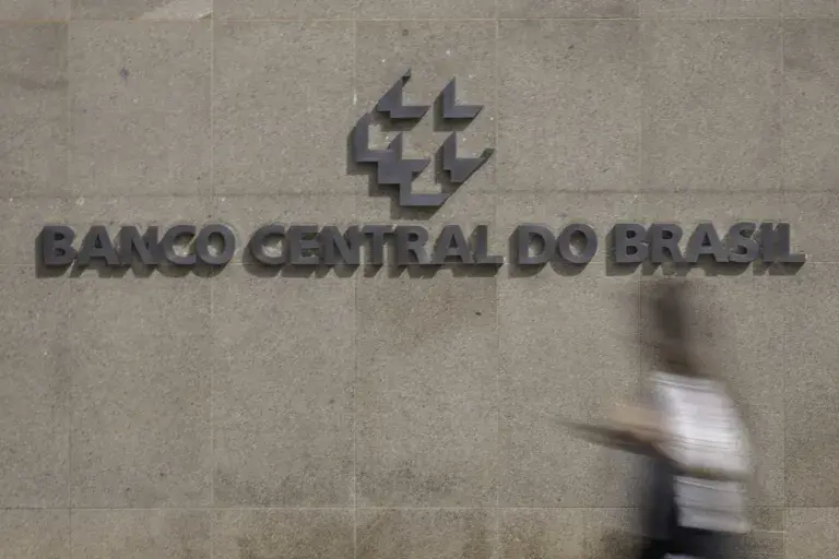 Dívida externa brasileira sobe para US$ 411,1 bilhões em julho, aponta Banco Central