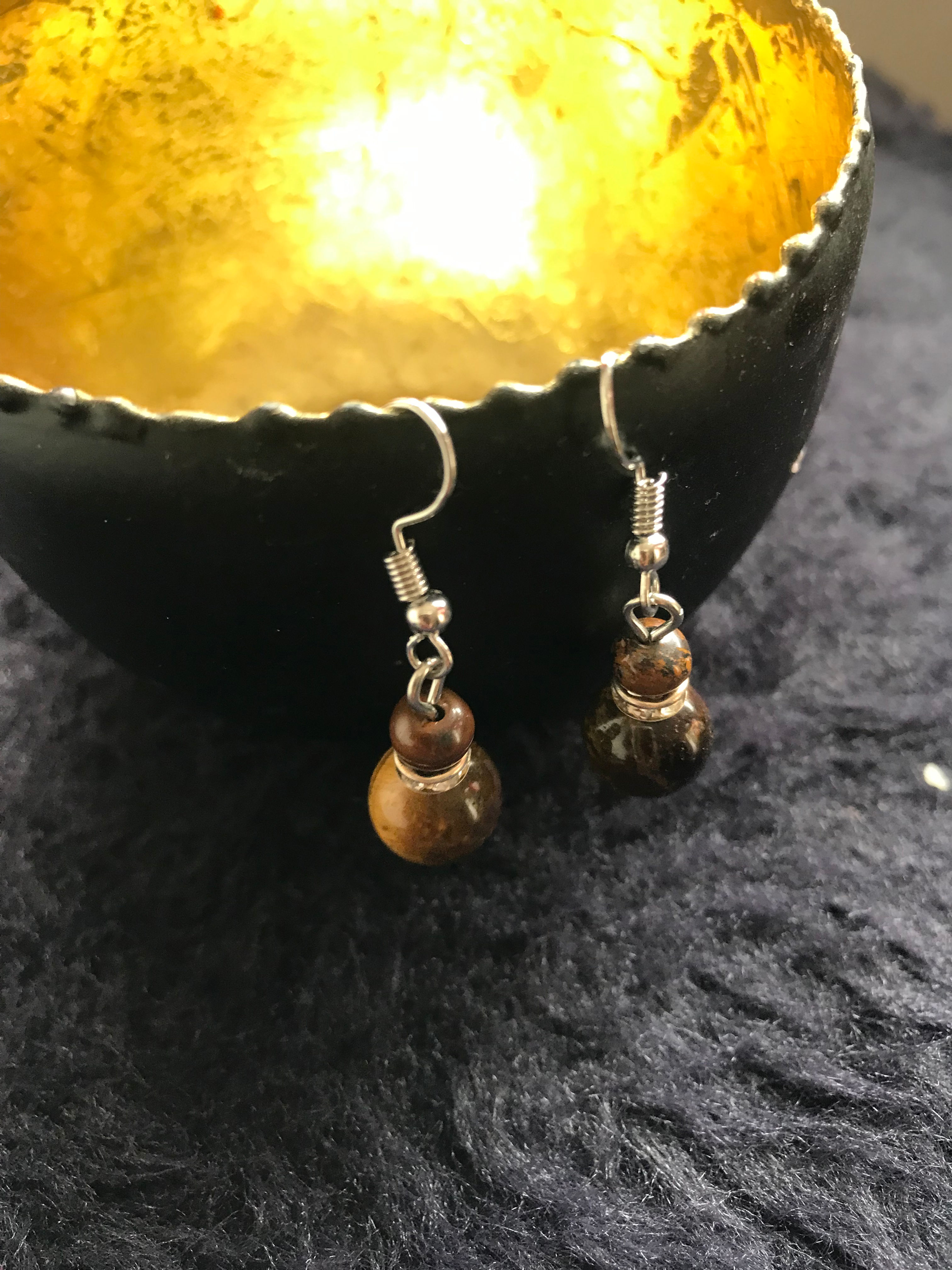 Petites boucles en pierre naturelle oeil de tigre